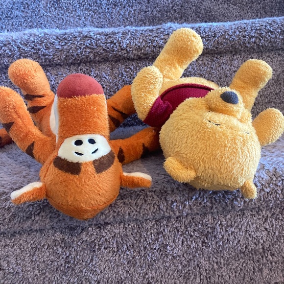 Disney Winnie the Pooh and Tigger So Cuddly 10 Inch Plush Duo - Picture 4 of 8